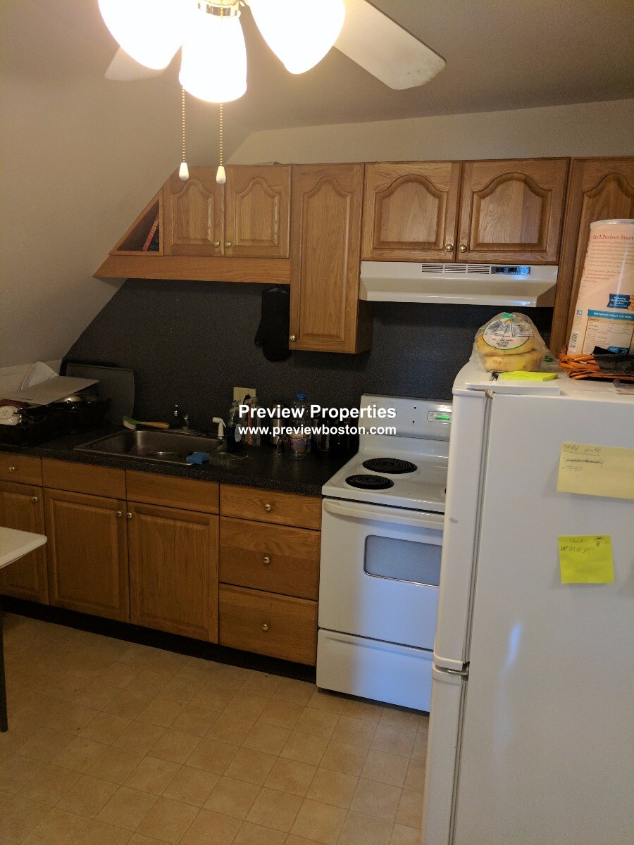 60 Walden St, Porter Square