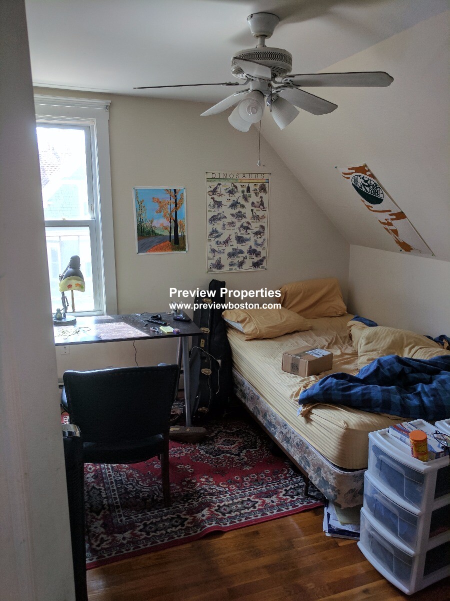 60 Walden St, Porter Square