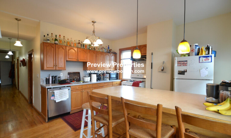 346 Faneuil St, Brighton