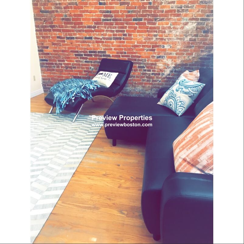 90 Saint Botolph St, Back Bay