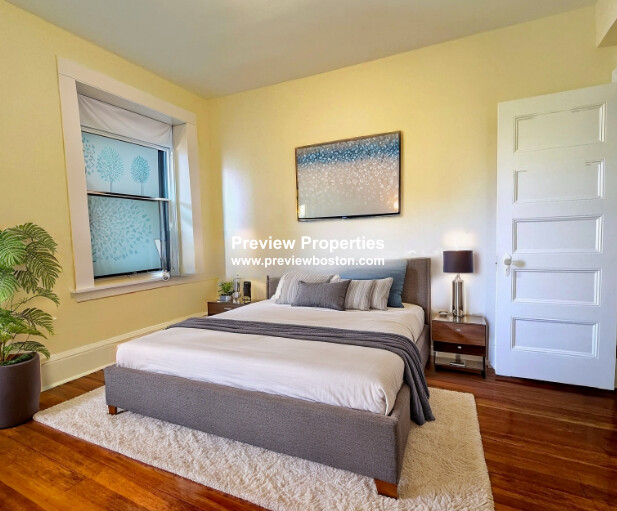 885 Massachusetts Ave, Mid Cambridge