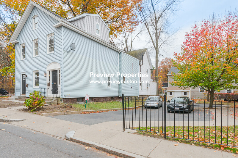 4 School St, Jamaica Plain