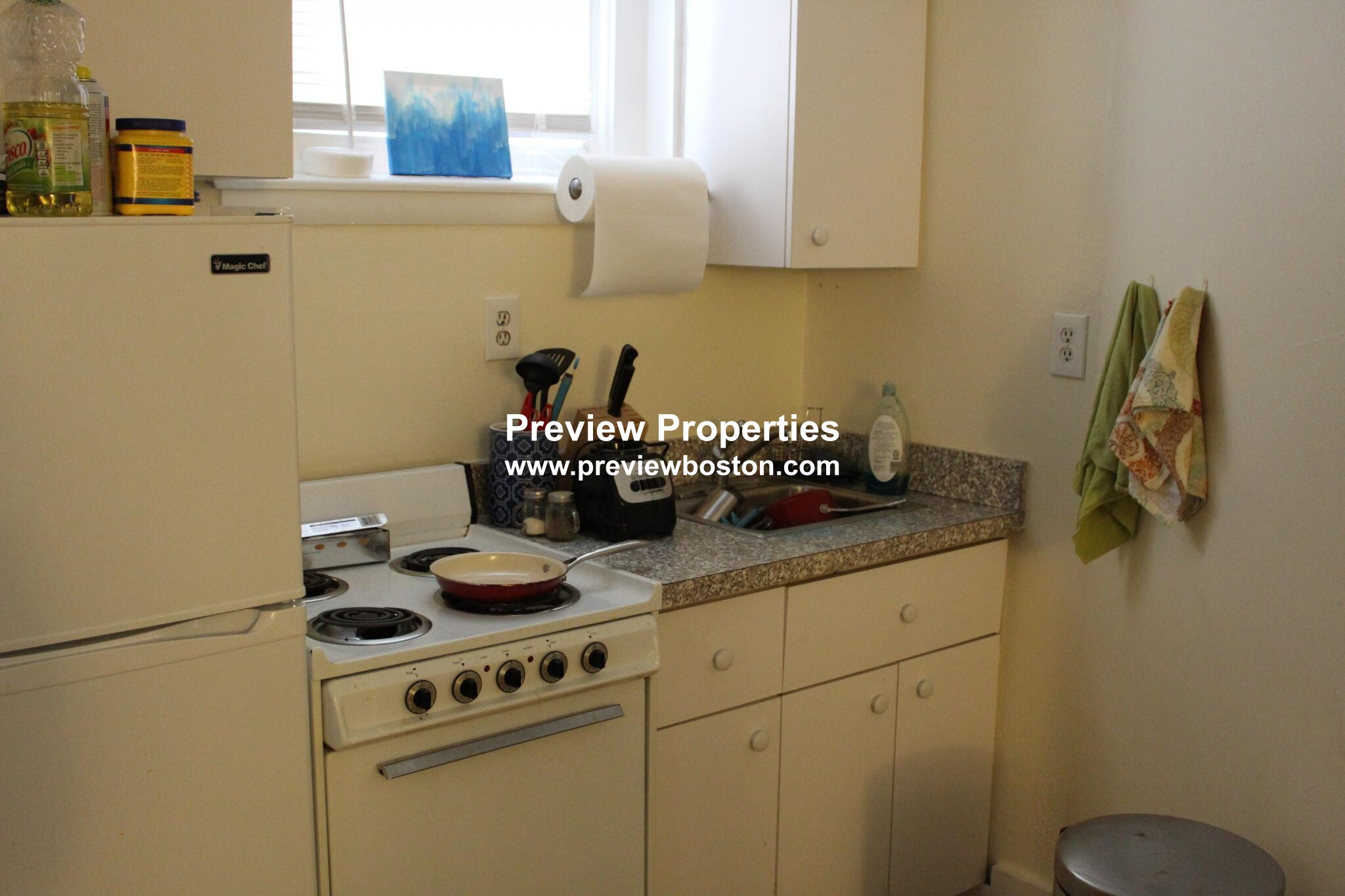 879 Beacon St, Fenway