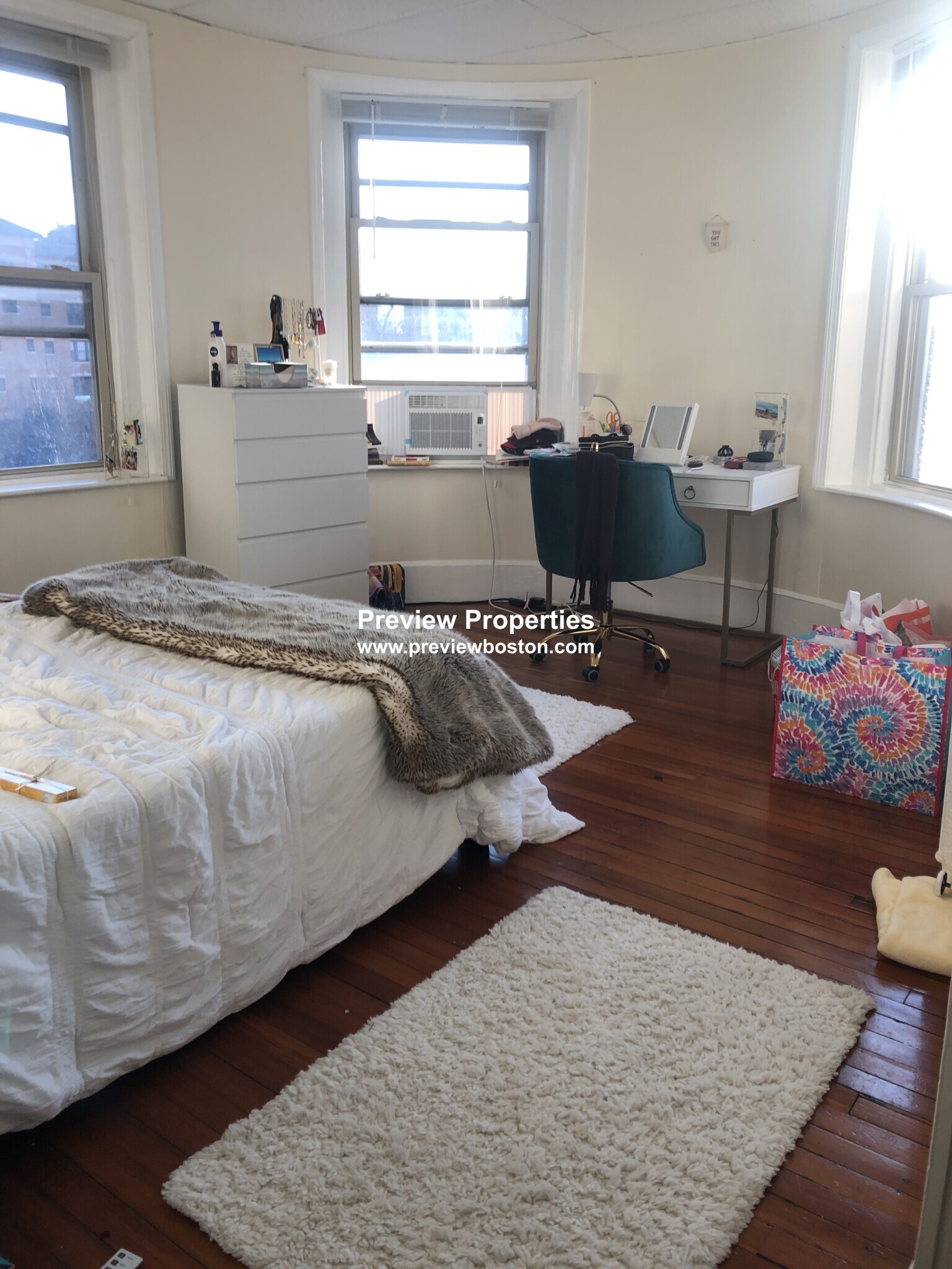 879 Beacon St, Fenway