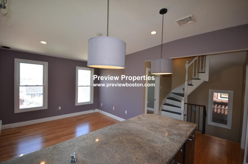 12 Cheever Ct, East Boston