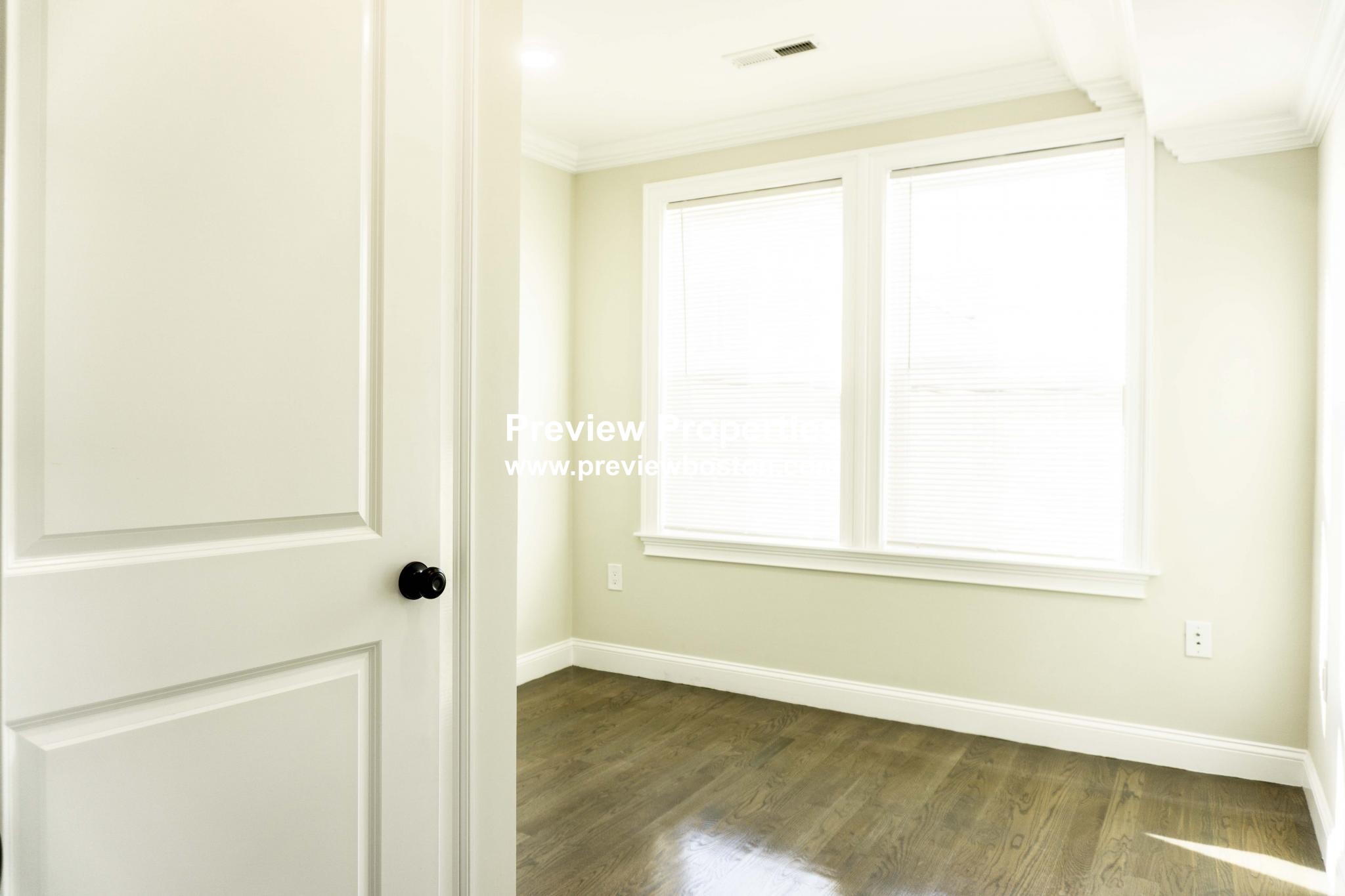 2017 Commonwealth Ave, Brighton