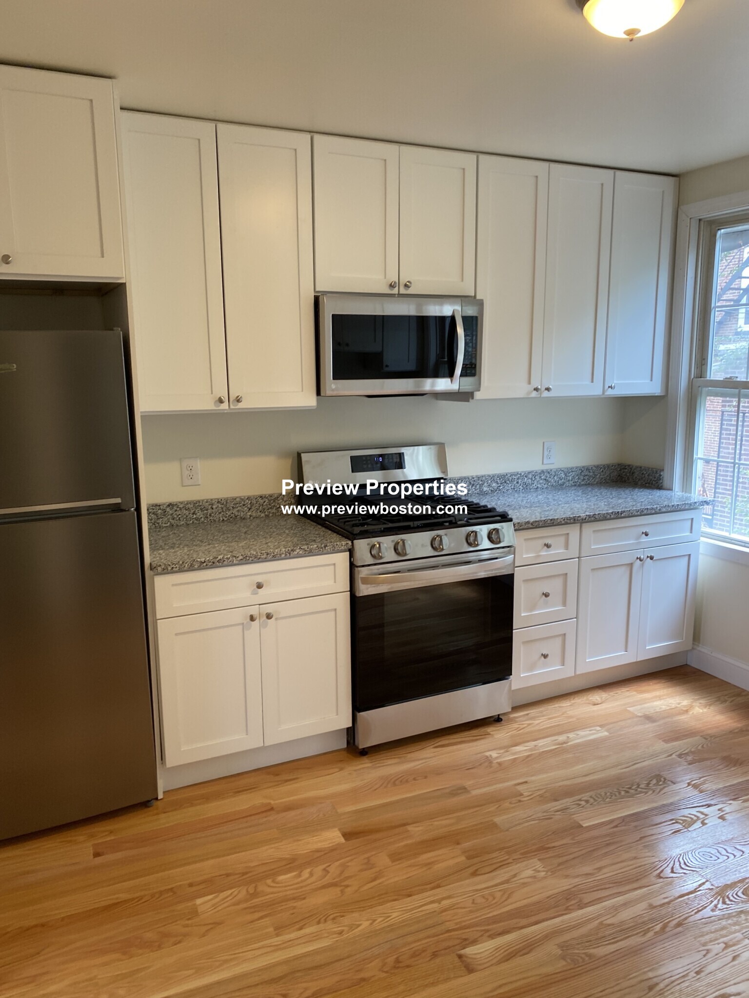 83 Bolton St, South Boston