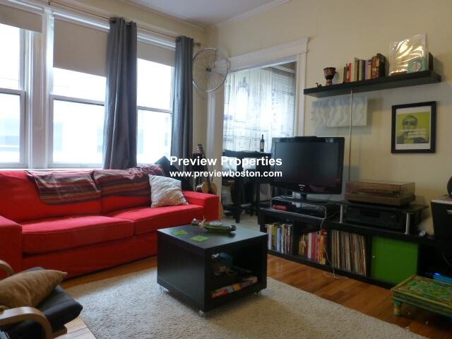 1637 Commonwealth Ave, Brighton