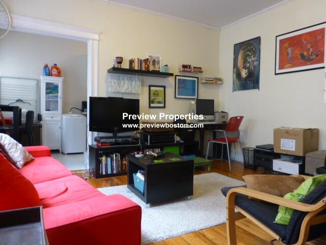 1637 Commonwealth Ave, Brighton