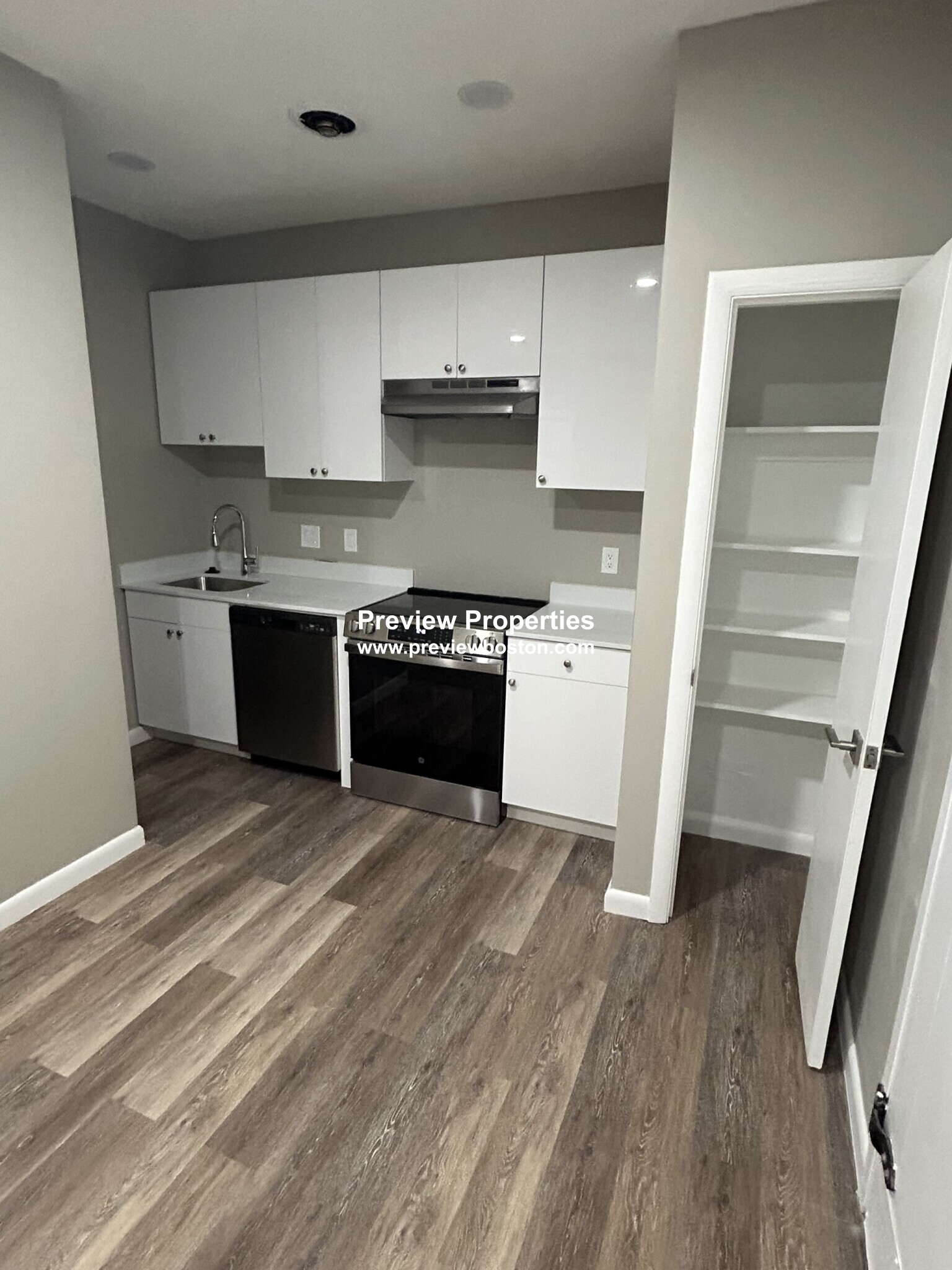 50 Evergreen St, Jamaica Plain