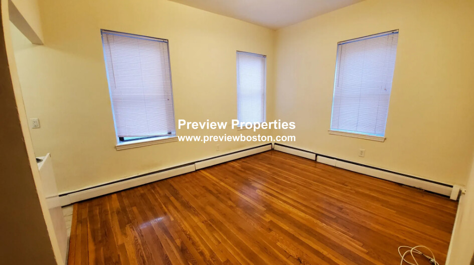 60 Brighton Ave, Allston