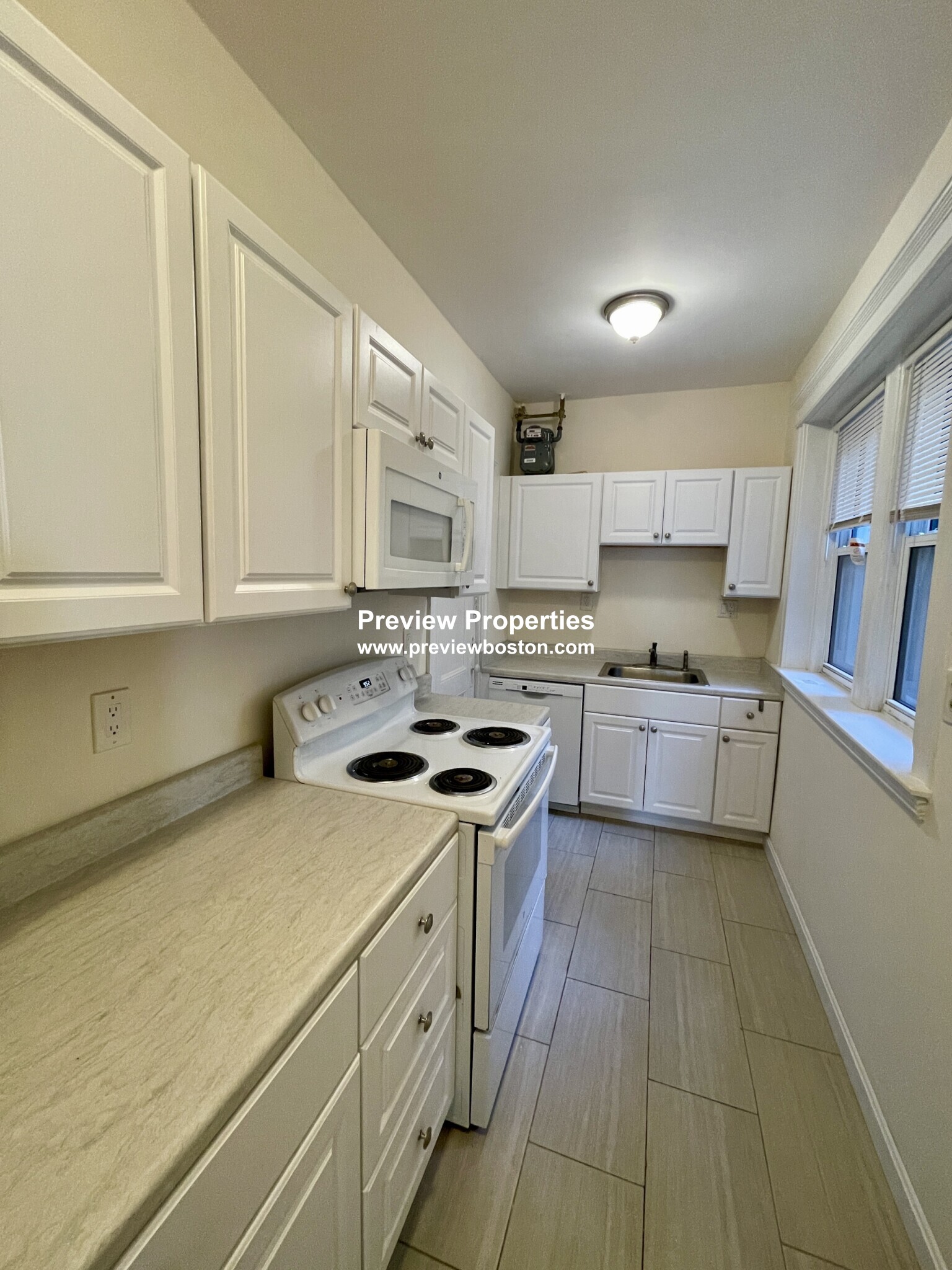 1637 Commonwealth Ave, Brighton