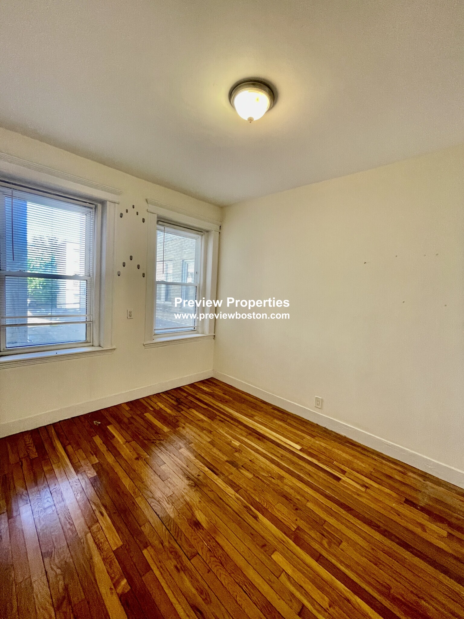 1637 Commonwealth Ave, Brighton