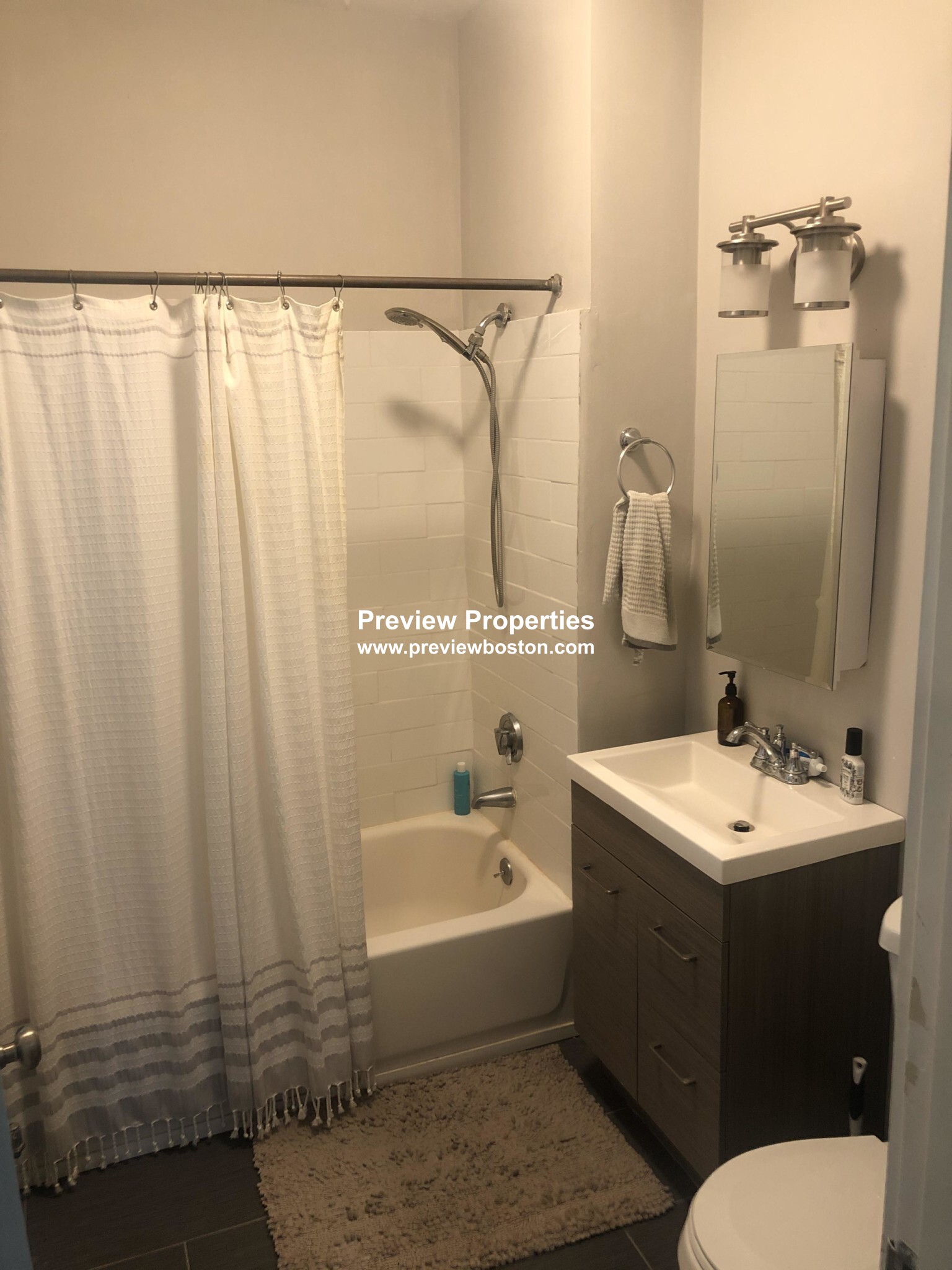 33 Stearns Rd, Coolidge Corner