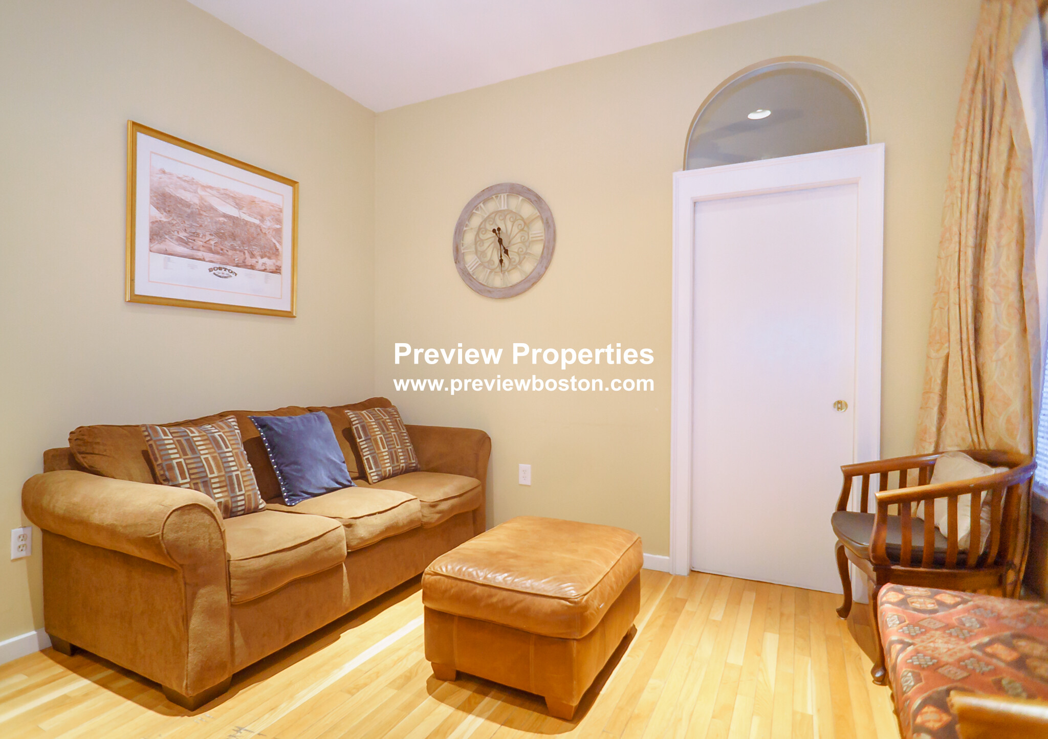 48 Hereford St, Back Bay