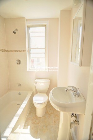 224 Chelsea St, East Boston