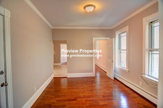 224 Chelsea St, East Boston