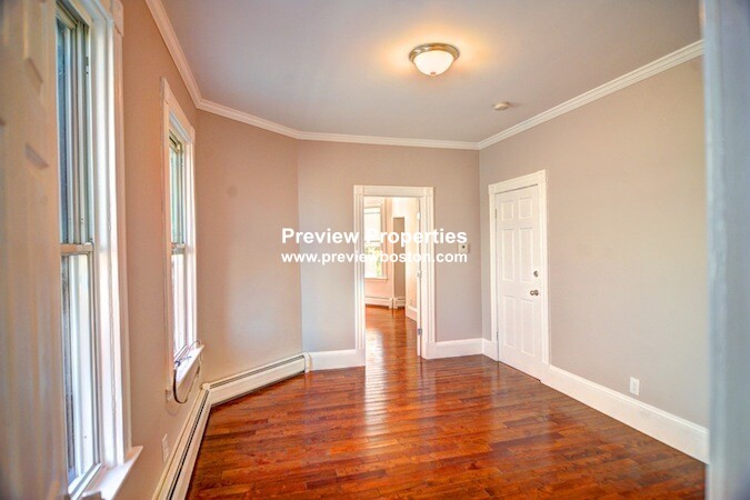 224 Chelsea St, East Boston