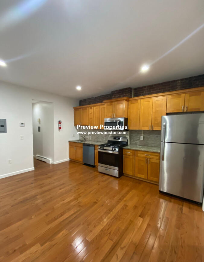 147 Meridian St, East Boston