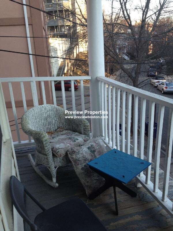 97 Kilsyth Rd, Brighton