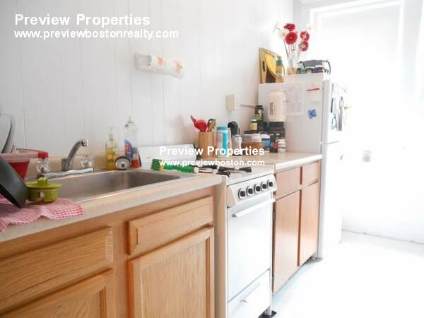 1810 Commonwealth Ave, Brighton