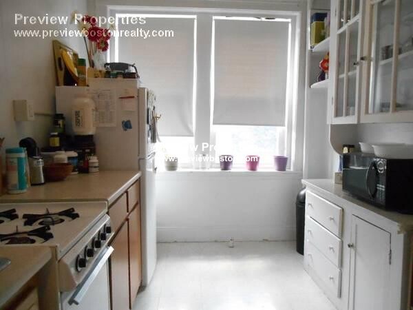 1810 Commonwealth Ave, Brighton