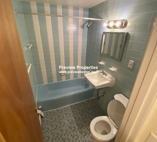 2018 Commonwealth Ave, Brighton