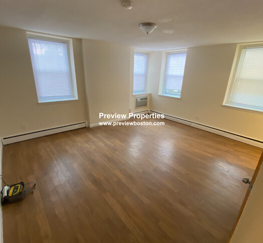 2018 Commonwealth Ave, Brighton