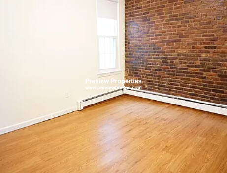 62 South Huntington Ave, Jamaica Plain