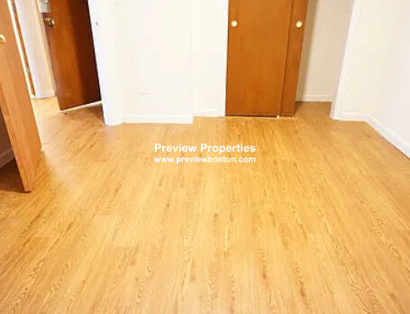 62 South Huntington Ave, Jamaica Plain