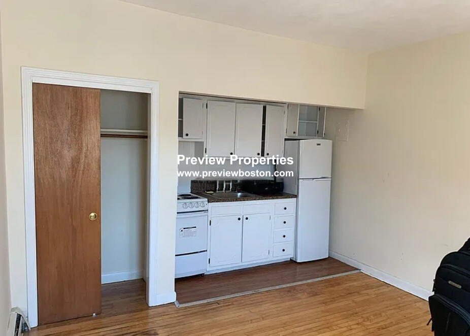 60 Brighton Ave, Allston