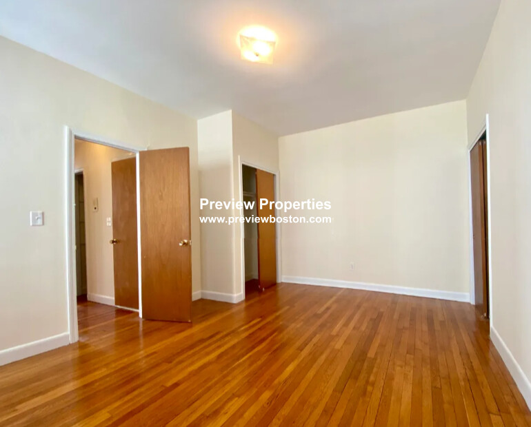 64 Brighton Ave, Allston