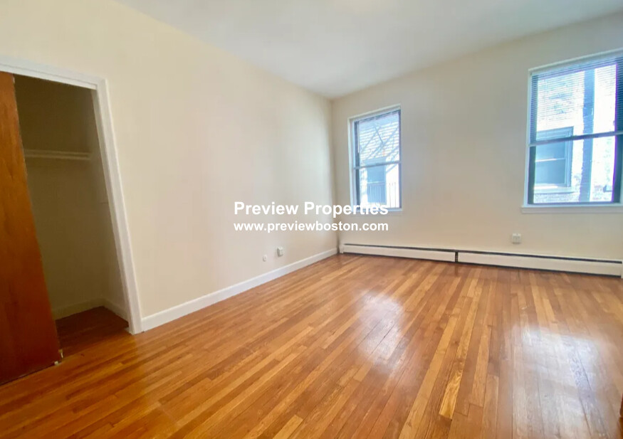 64 Brighton Ave, Allston