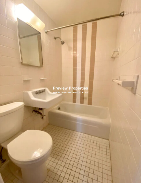 64 Brighton Ave, Allston