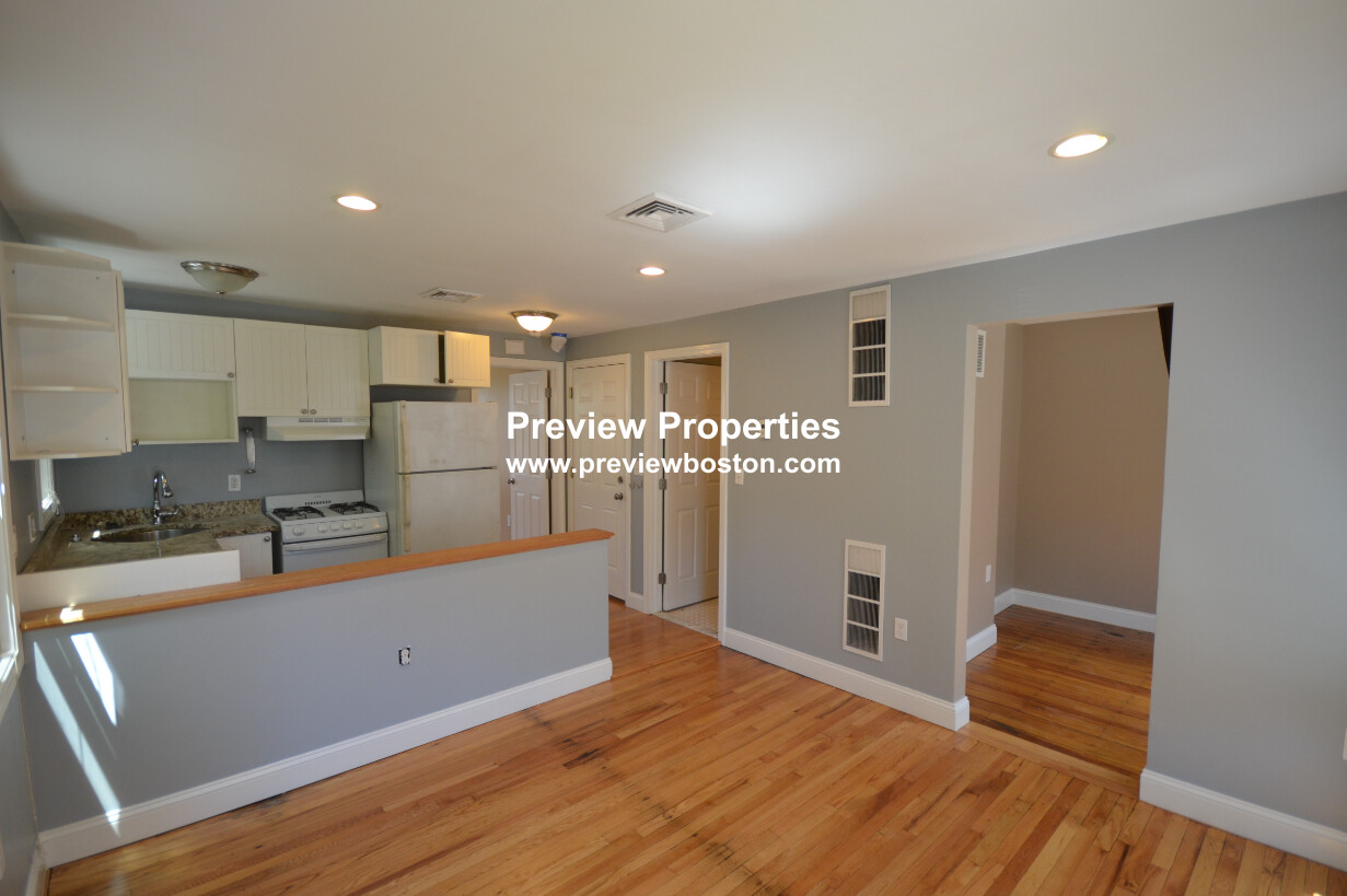 12 Cheever Ct, East Boston