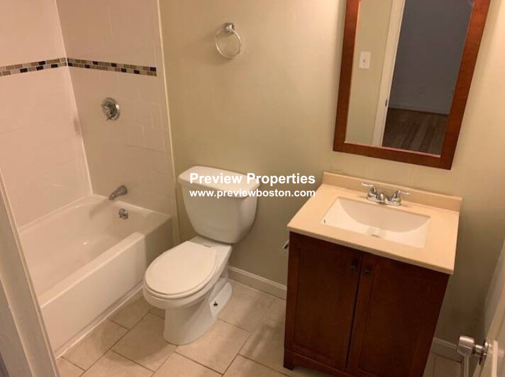 30 Decatur St, East Boston