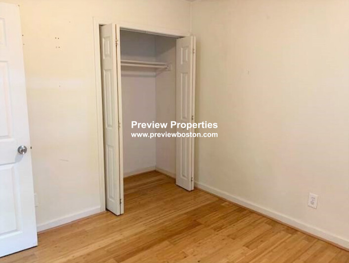 30 Decatur St, East Boston