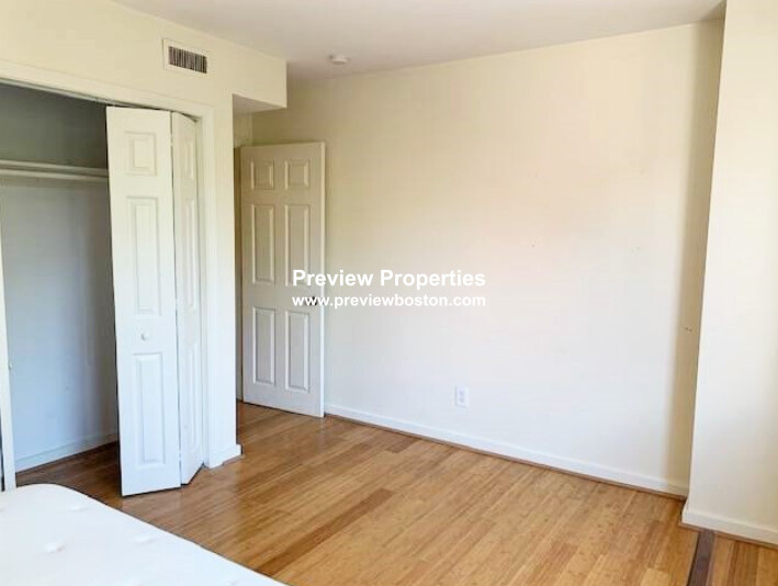 30 Decatur St, East Boston