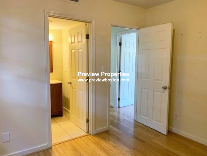 30 Decatur St, East Boston