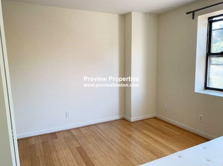 30 Decatur St, East Boston