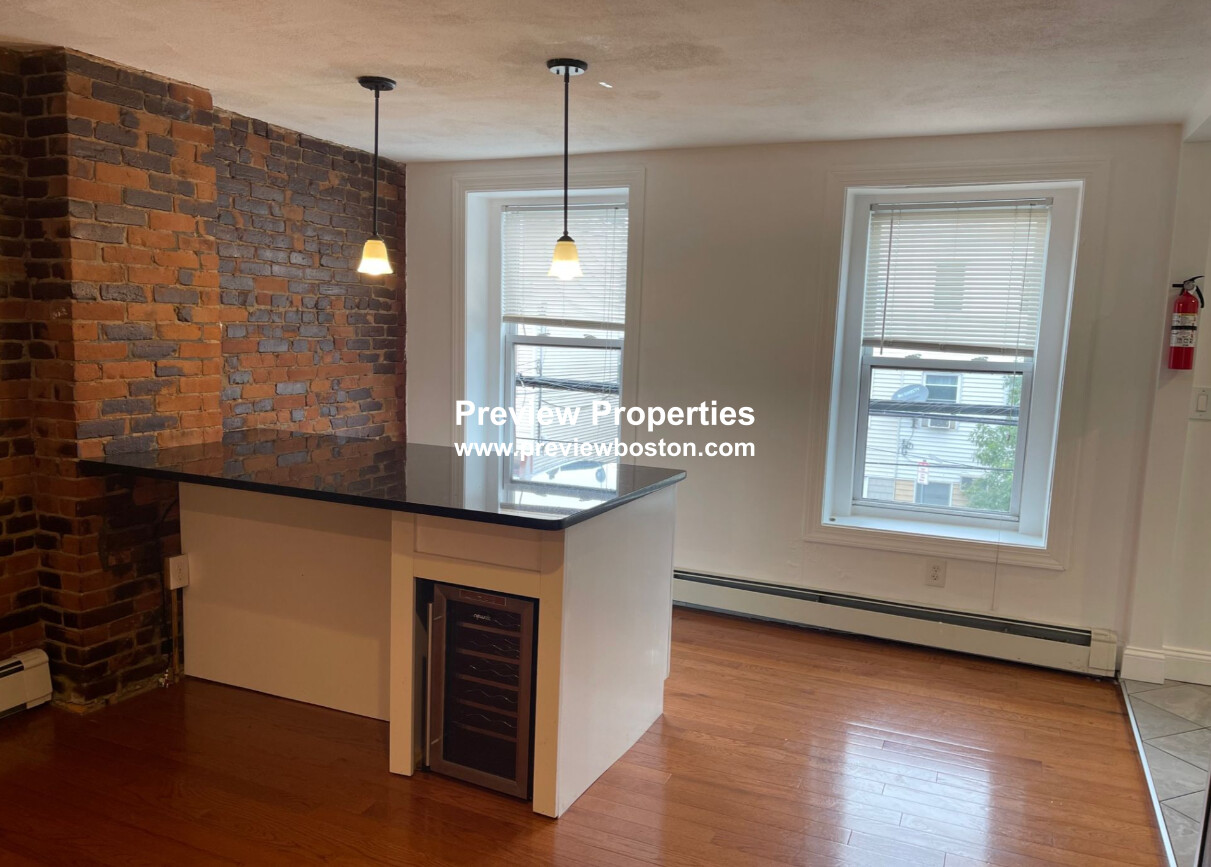 349 Sumner St, East Boston