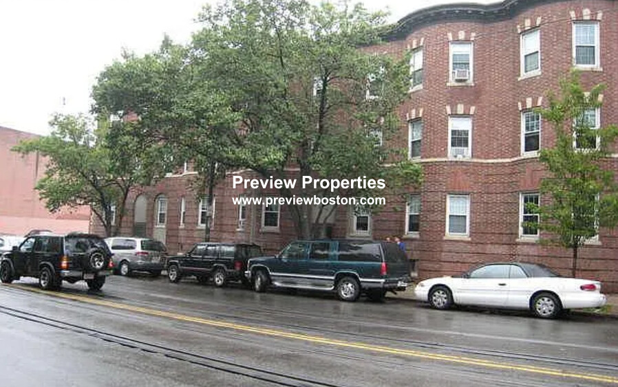 78 South Huntington Ave, Jamaica Plain