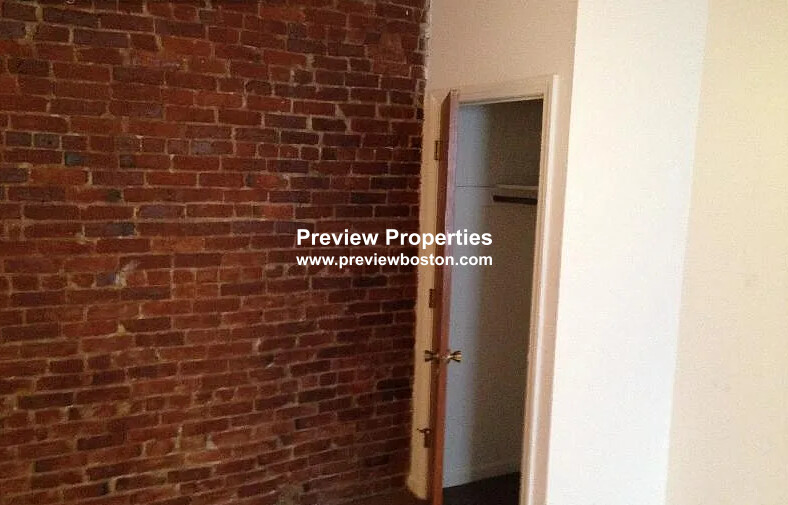 78 South Huntington Ave, Jamaica Plain