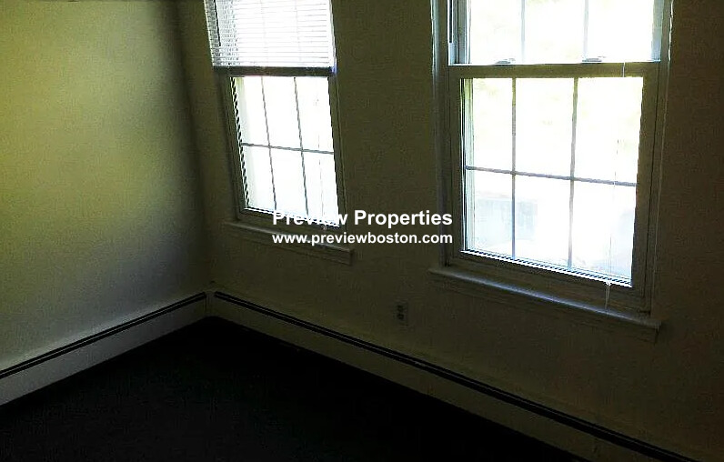 78 South Huntington Ave, Jamaica Plain