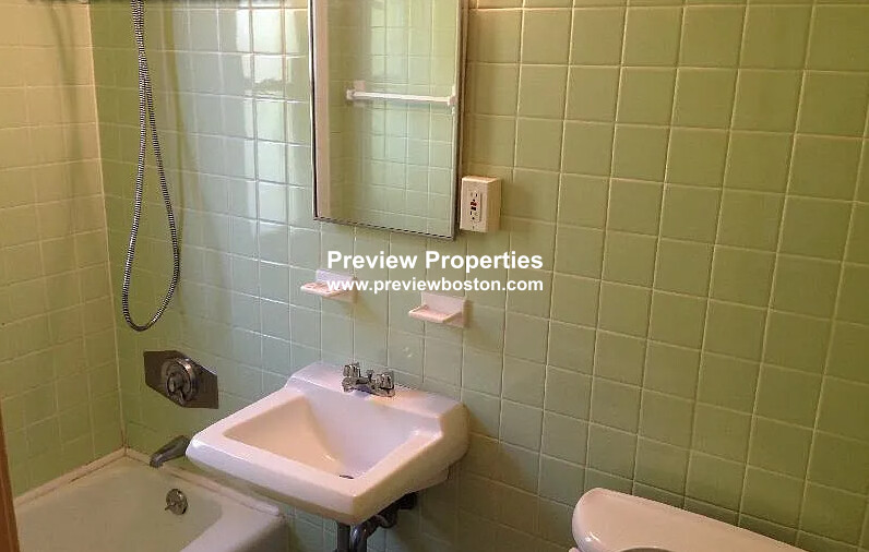 78 South Huntington Ave, Jamaica Plain