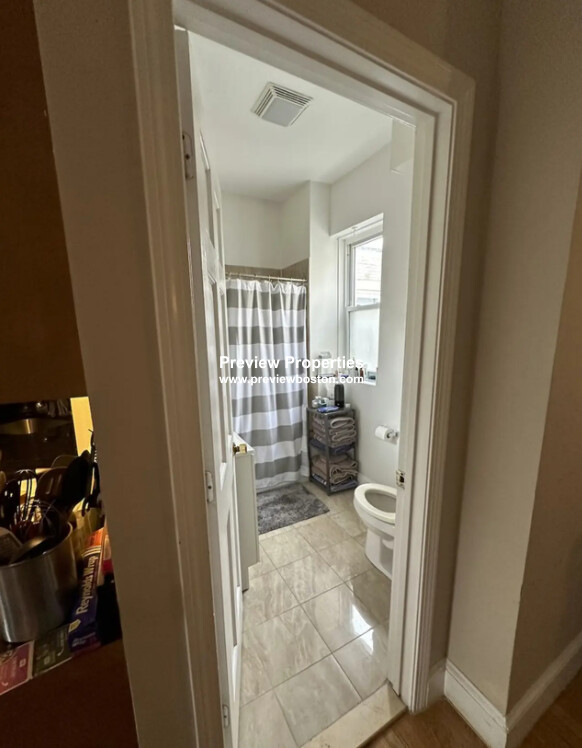 2018 Commonwealth Ave, Brighton