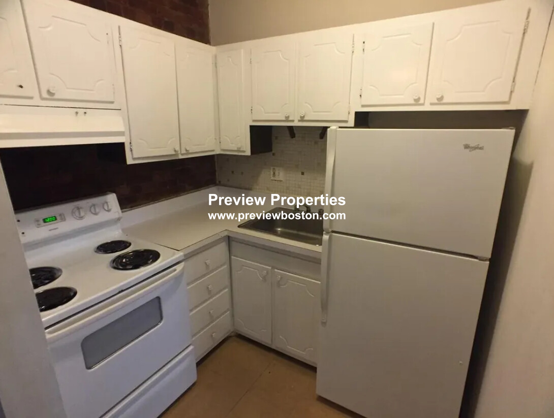 58 South Huntington Ave, Jamaica Plain