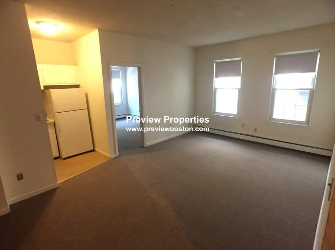 58 South Huntington Ave, Jamaica Plain