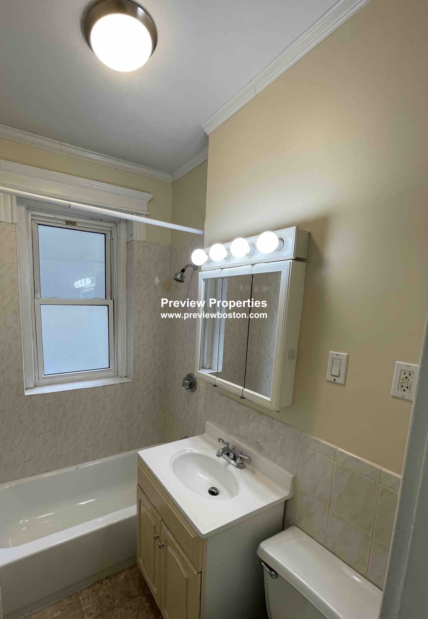 1637 Commonwealth Ave, Brighton