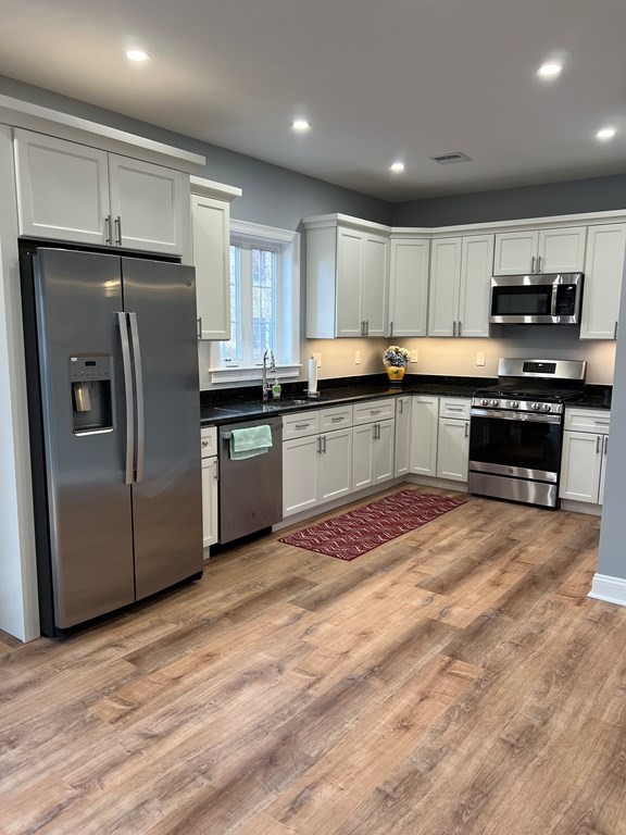 12 Kiara Dr, Worcester